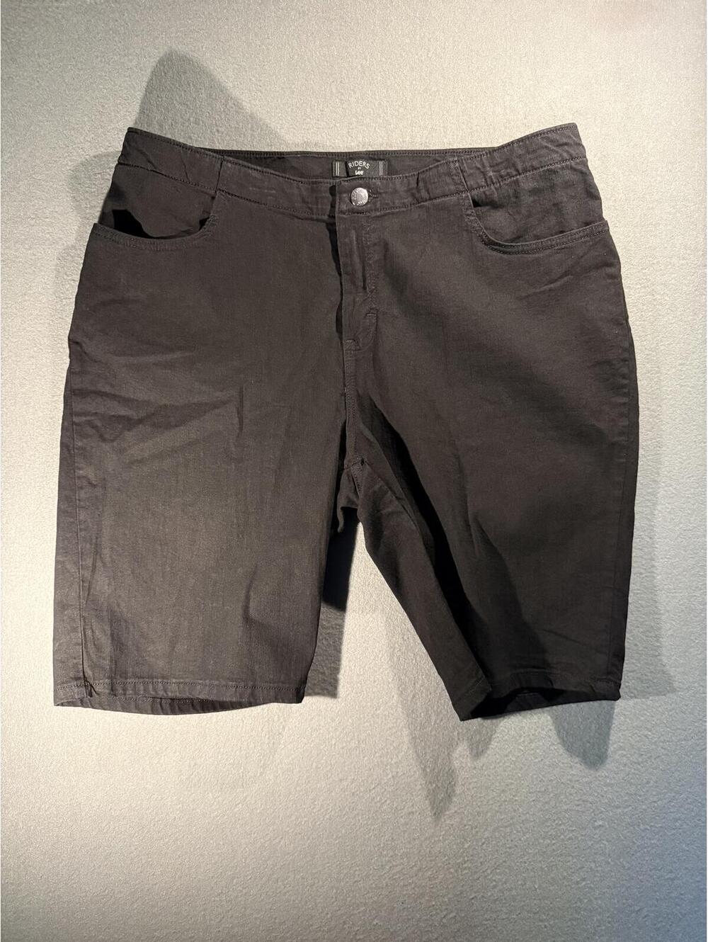 Lee Riders Black Bermuda Shorts Women's 16W